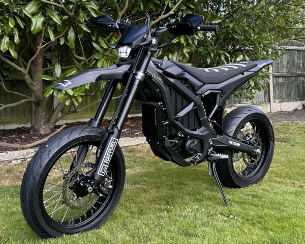 Sur-Ron Ultra Bee Super Moto
