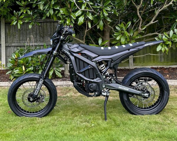 Sur-Ron Ultra Bee Super Moto